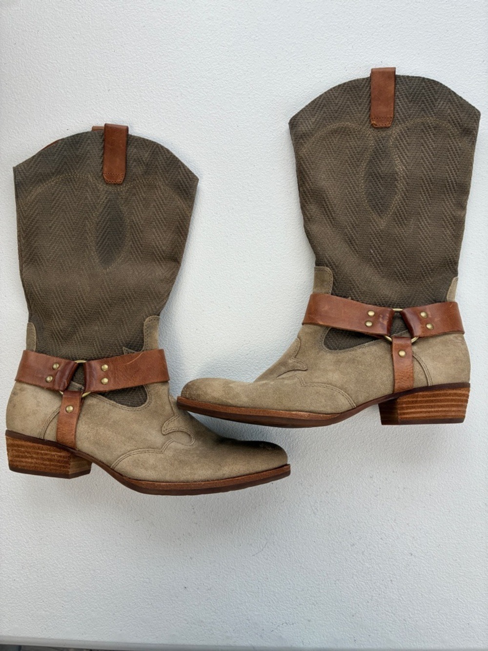 Kork-eEase Alvra 2-Tone Harness Western Boots Taupe Suede Leather Combo Moto 9